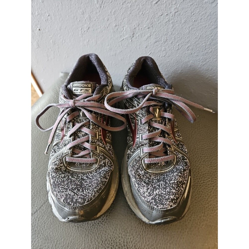 Brooks Adrenaline GTS 17 Running Shoe W Black/gray/maroon‎ Womens 7.5 Sneaker